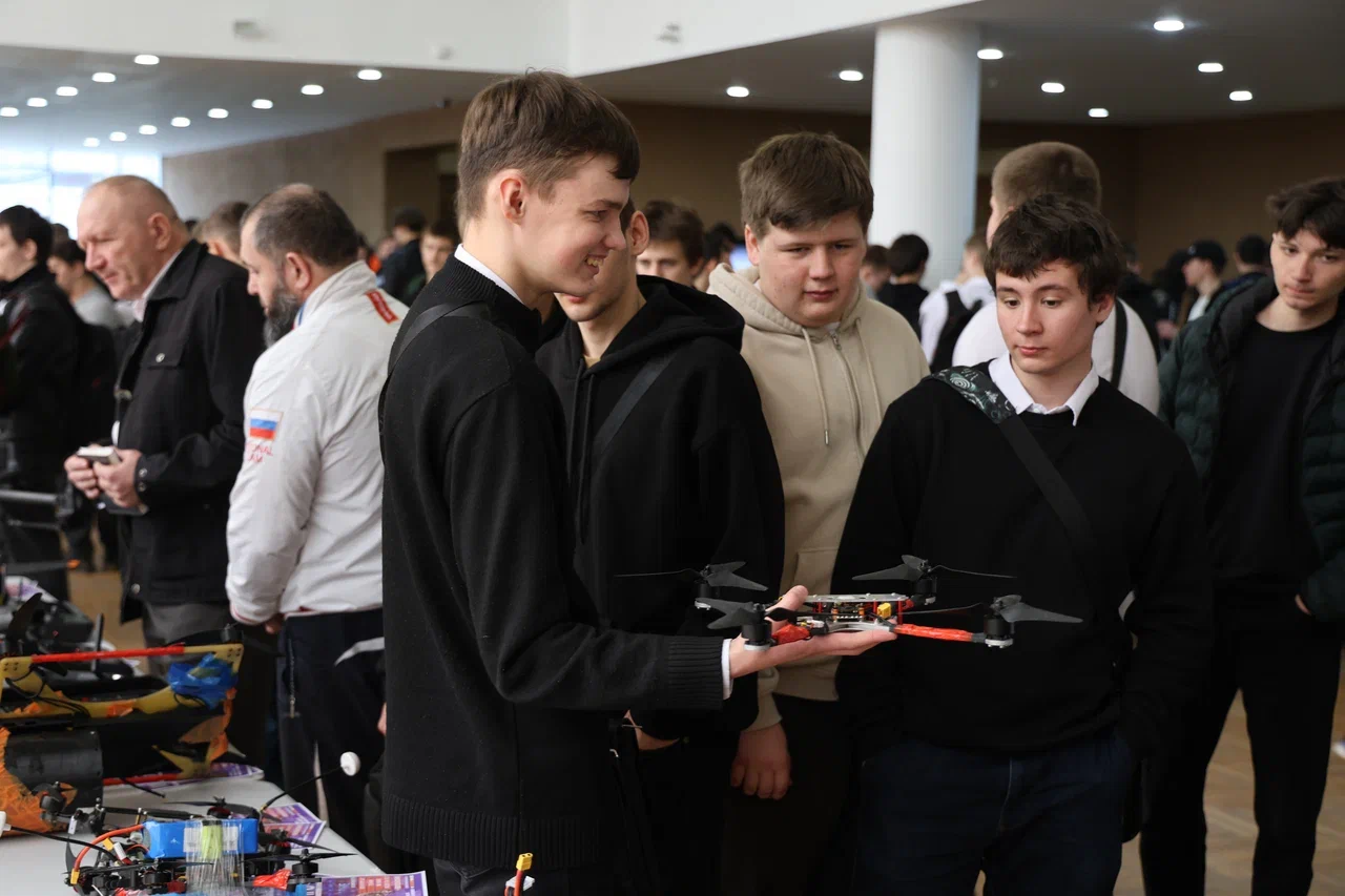 Bolee500studentovArmavira1