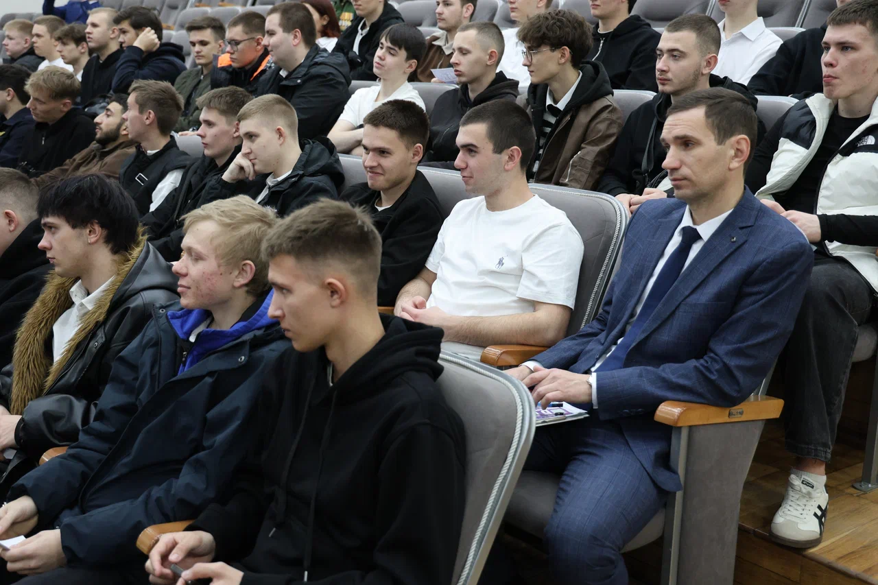 Bolee500studentovArmavira13